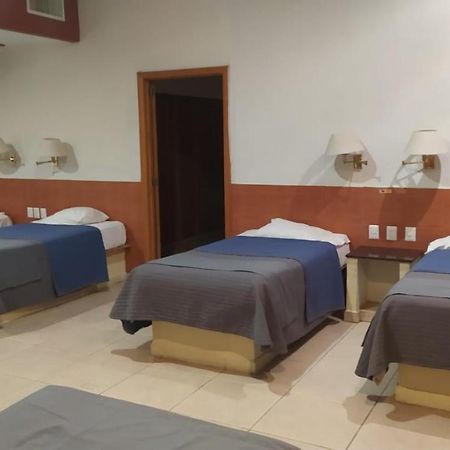 Cypres Hotel & Suites 사포판 외부 사진