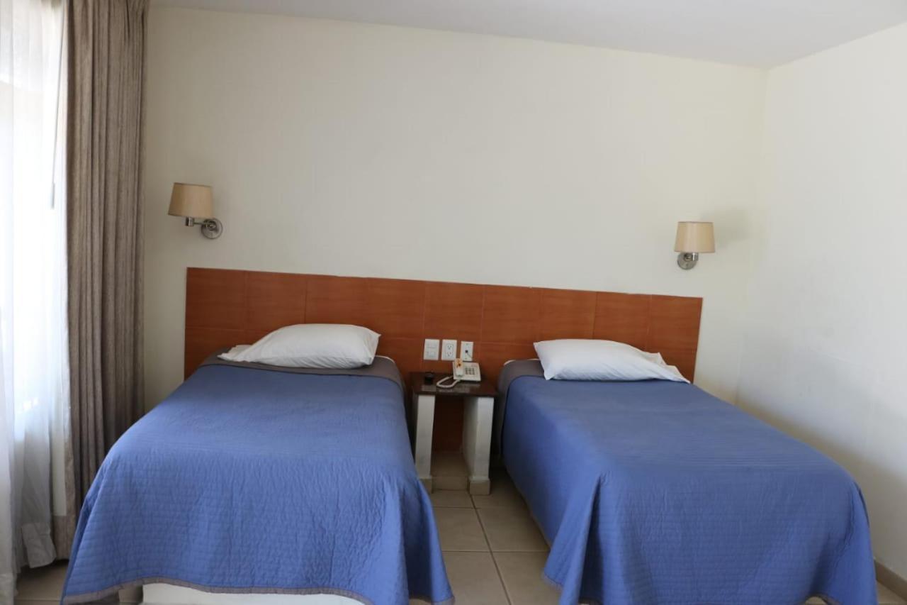 Cypres Hotel & Suites 사포판 외부 사진