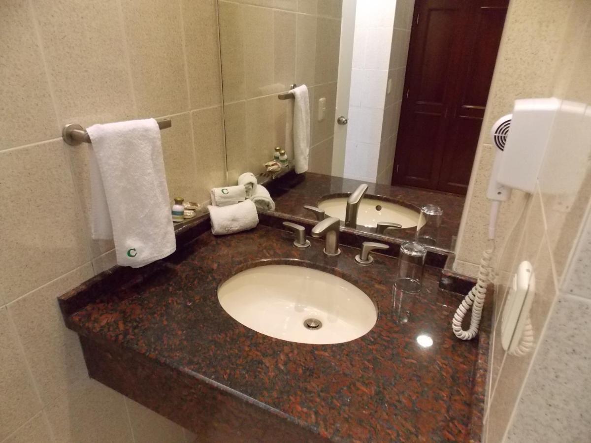Cypres Hotel & Suites 사포판 외부 사진